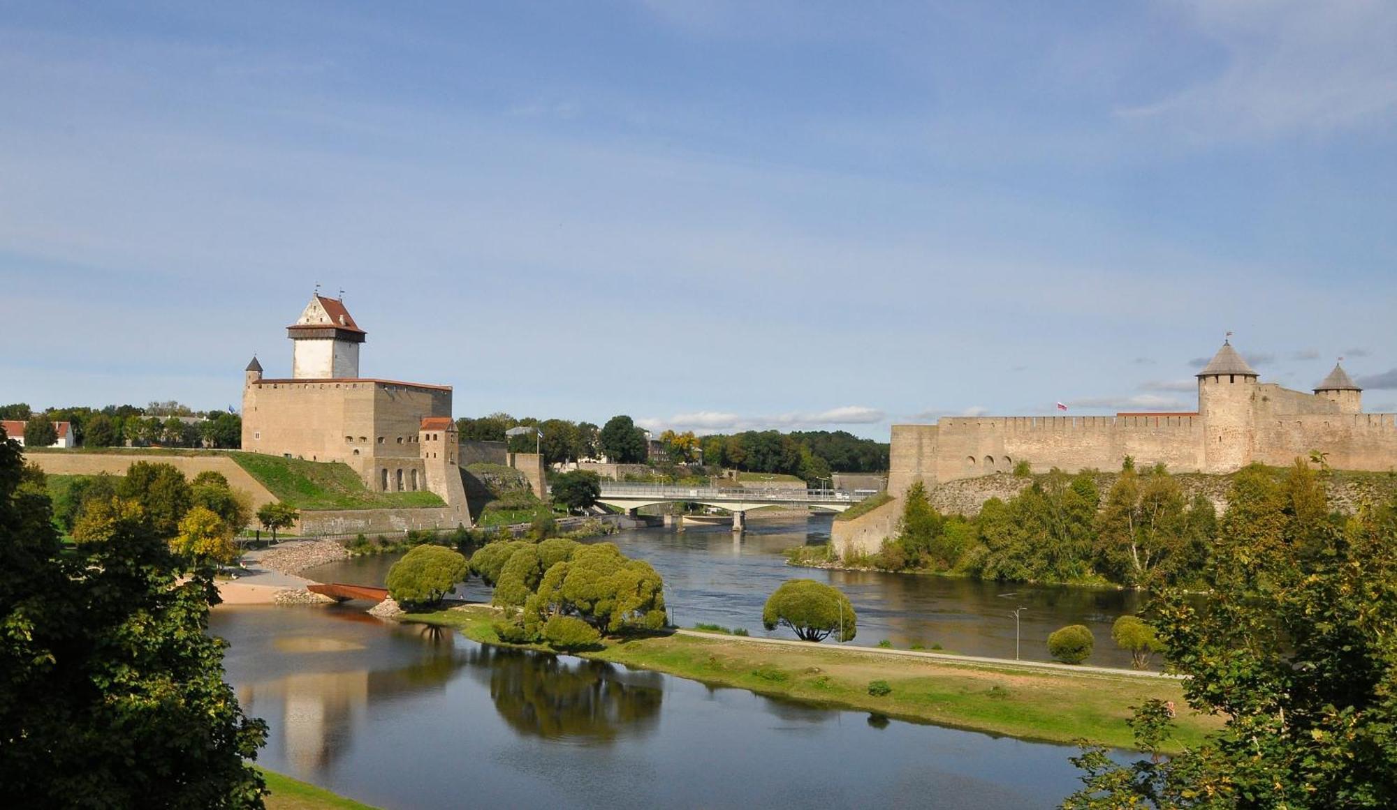 Prestige Apartment Narva Bagian luar foto
